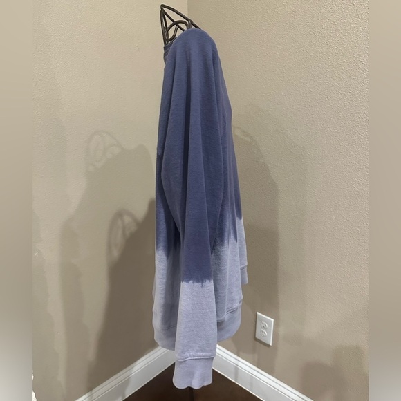 Athleta Women Sundown Dip
Dye Sweatshirt Medieval Violet - Picture 3 of 6
